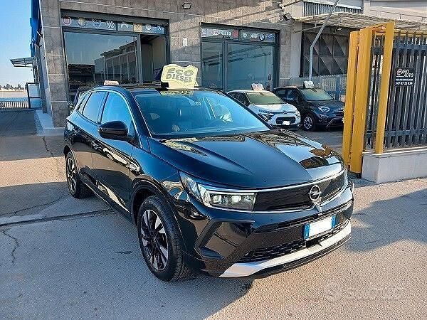 Usata Opel Grandland X Business 130 CV (95 kW) 2022 Nero SUV