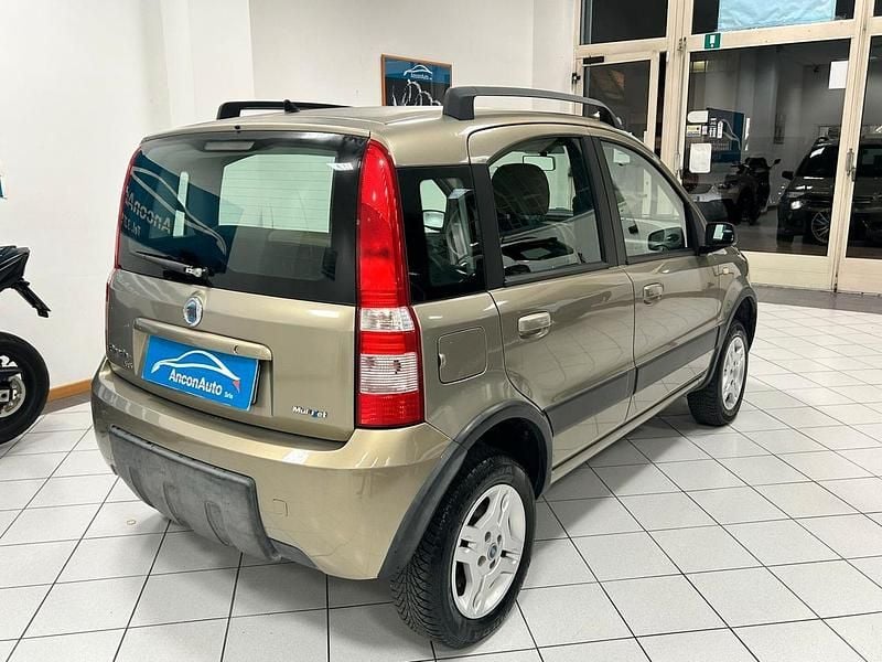 Usata Fiat Panda 4x4 69 CV (50 kW) 2007 Oro Utilitaria