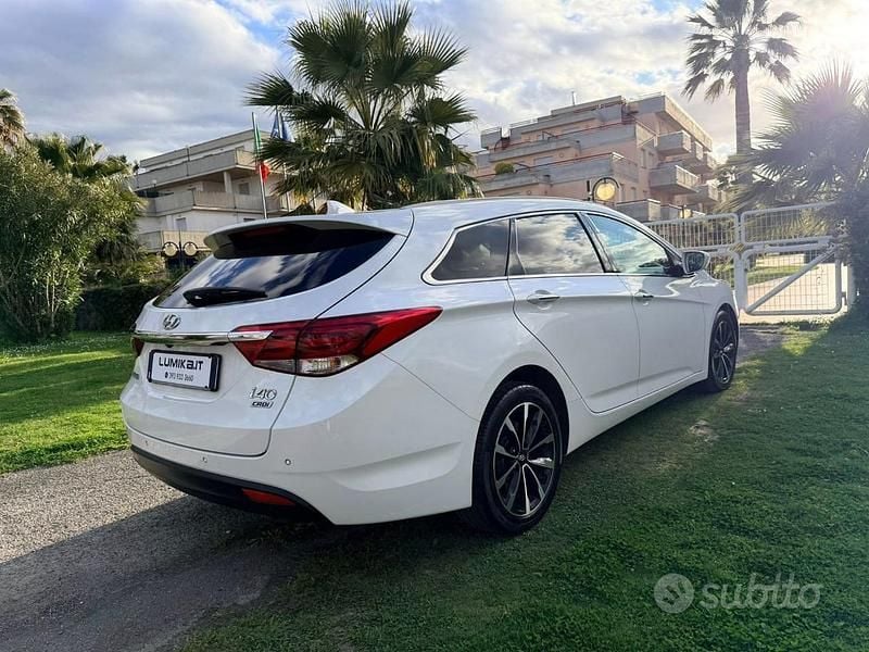 Usata Hyundai i40 Style 141 CV (103 kW) 2016 Bianco Station wagon
