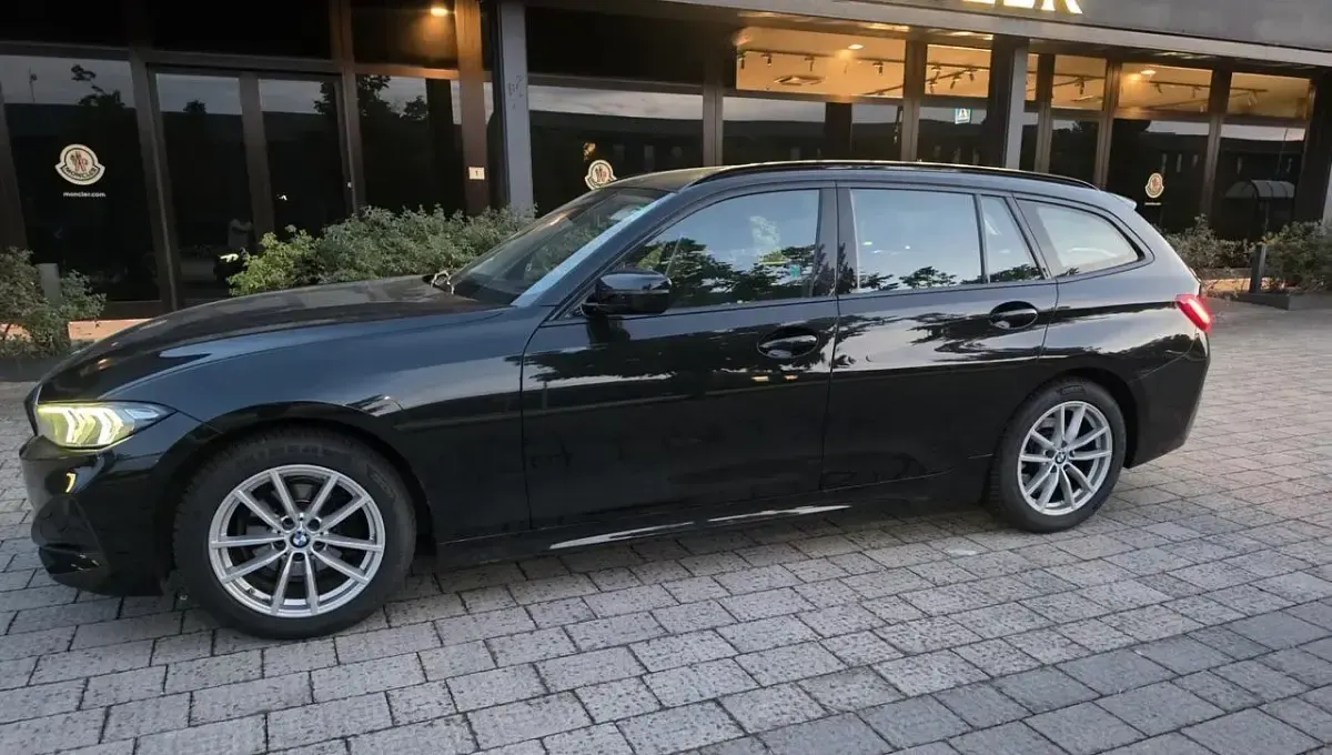 Usata BMW 318 M Sport 149 CV (109 kW) 2022 Nero Station wagon