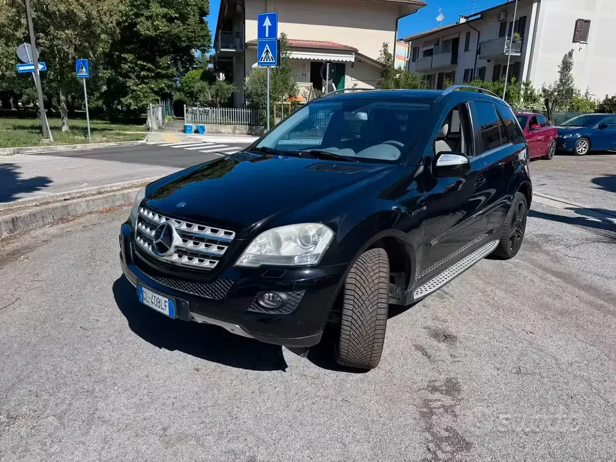 Begagnad Mercedes ML350 Premium 211 HK (155 kW) 2009 Svart SUV