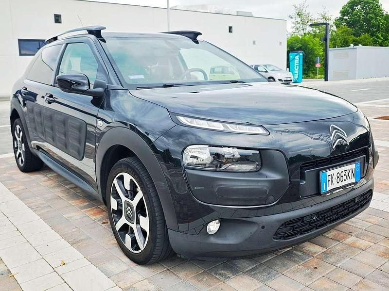 Nero Usata 2017 Citroën C4 Cactus Due volumi | 7500 € (Buon prezzo) - Immagine 1/4