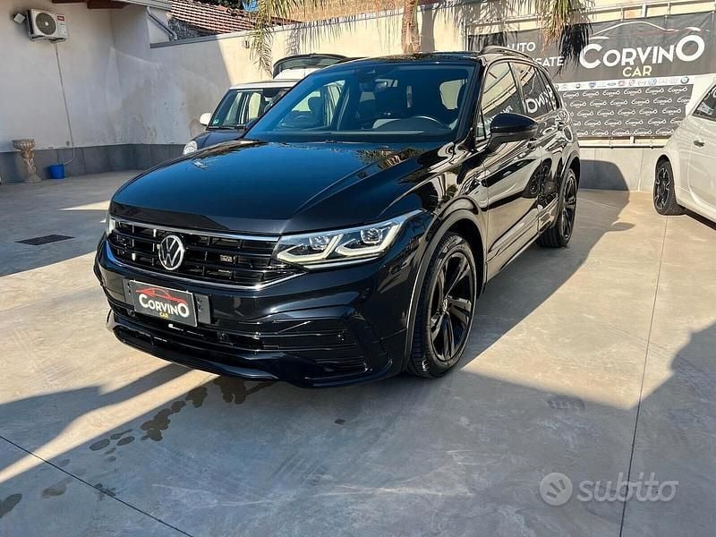 Nero Usata 2021 VW Tiguan R-line SUV | 25.499 € (Buon prezzo) - Immagine 1/4