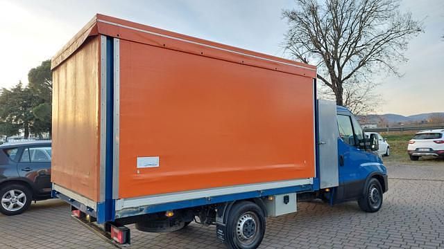 Usata Iveco 35.12 115 CV (84 kW) 2021 Blu Furgone