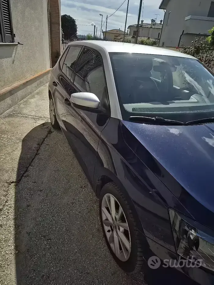 Usata Skoda Fabia 75 CV (55 kW) 2018 Blu Utilitaria