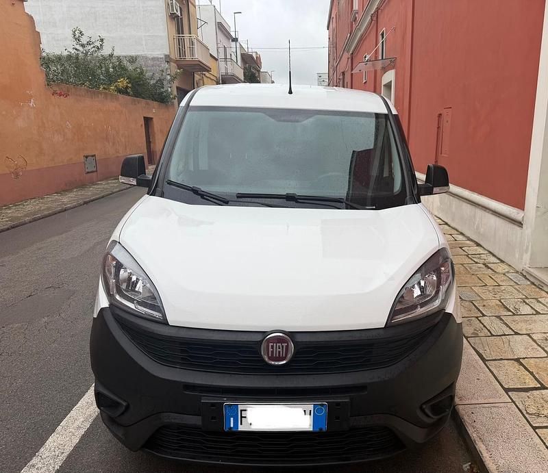 Usata Fiat Doblò 95 CV (69 kW) 2019 Bianco Monovolume