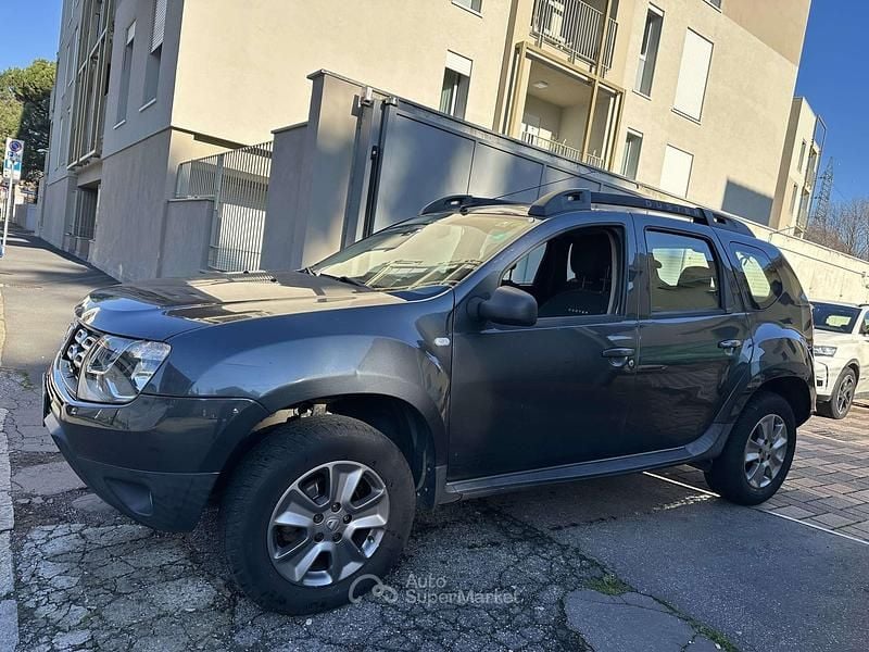 Other Usata 2015 Dacia Duster Lauréate SUV | 6400 € (Ottimo prezzo) - Immagine 1/4