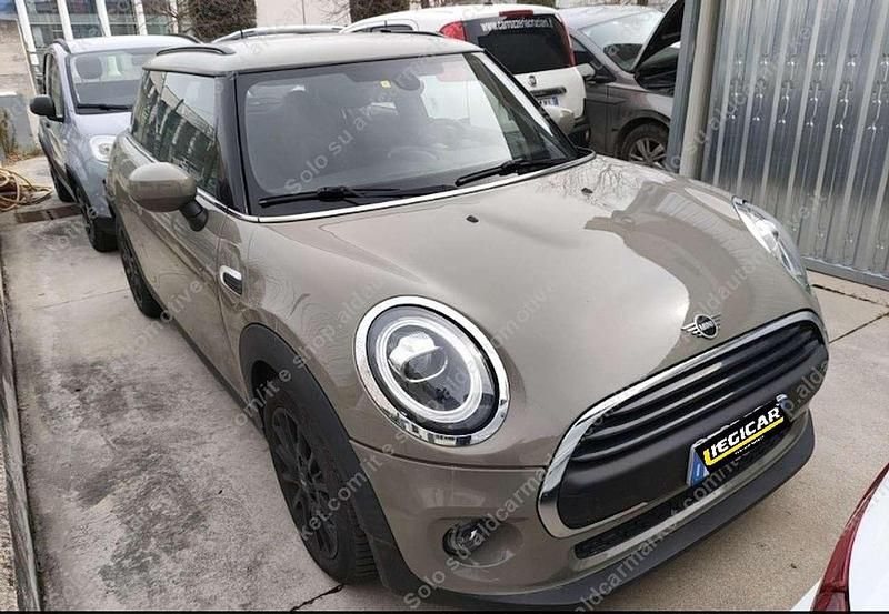 Usata Mini ONE 75 CV (55 kW) 2020 Emerald grey metallizzato Utilitaria