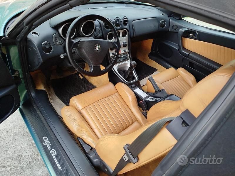 Usata Alfa Romeo Spider 2000 Verde Cabrio