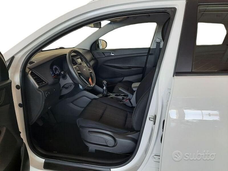 Usata Hyundai Tucson Comfort 116 CV (85 kW) 2016 Bianco SUV