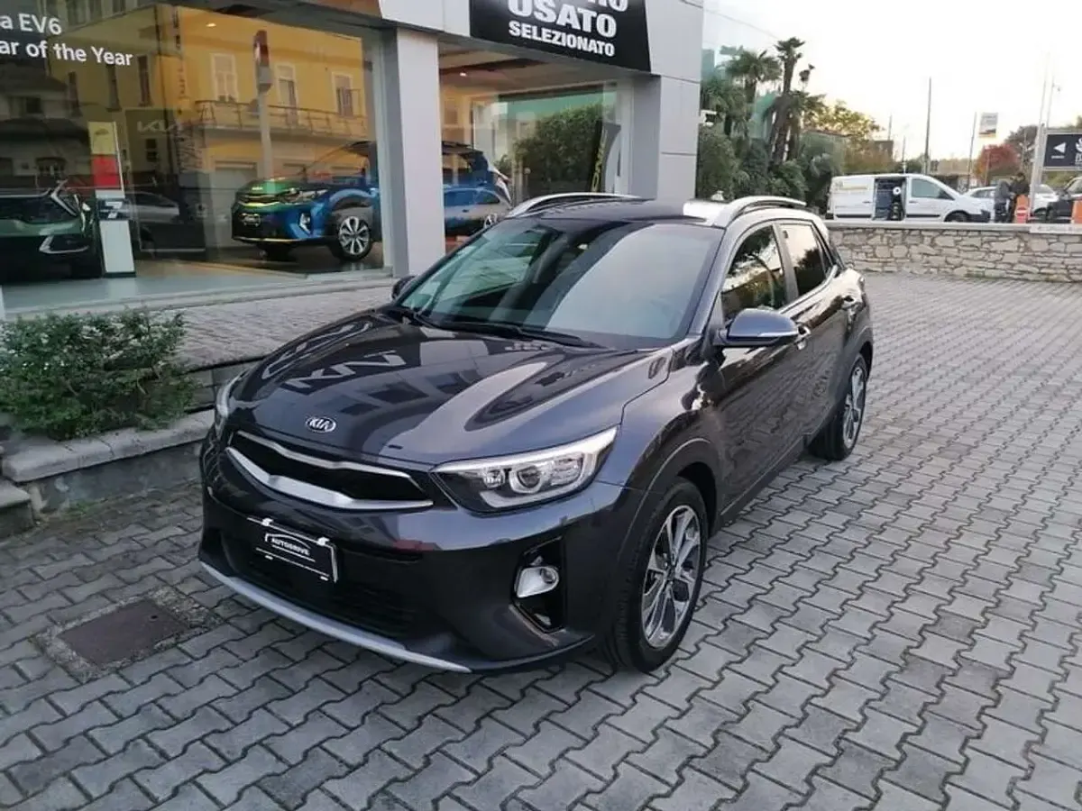 Usata Kia Stonic 99 CV (72 kW) 2019 Grigio scuro SUV