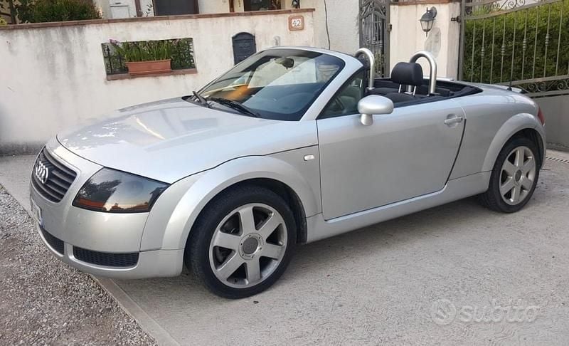 Usata Audi TT Roadster 179 CV (131 kW) 2000 Grigio Cabrio