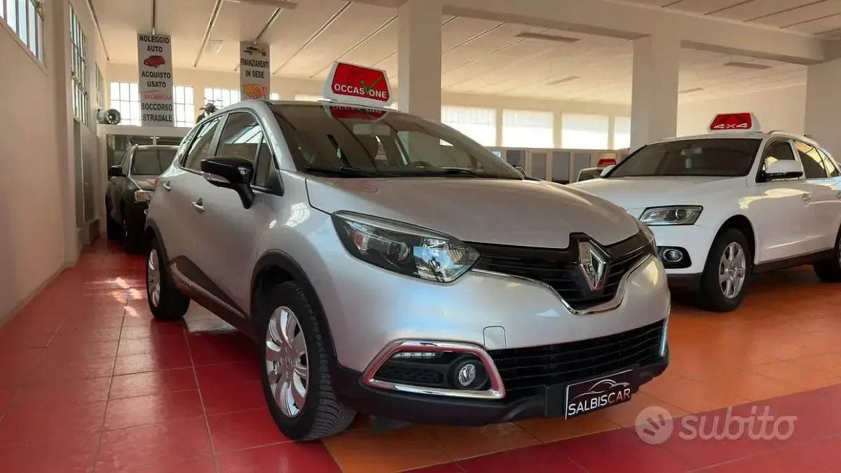 Usata Renault Captur 90 CV (66 kW) 2015 Grigio SUV