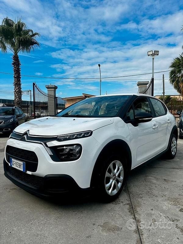 Usata Citroën C3 Shine 102 CV (75 kW) 2021 Bianco Berlina