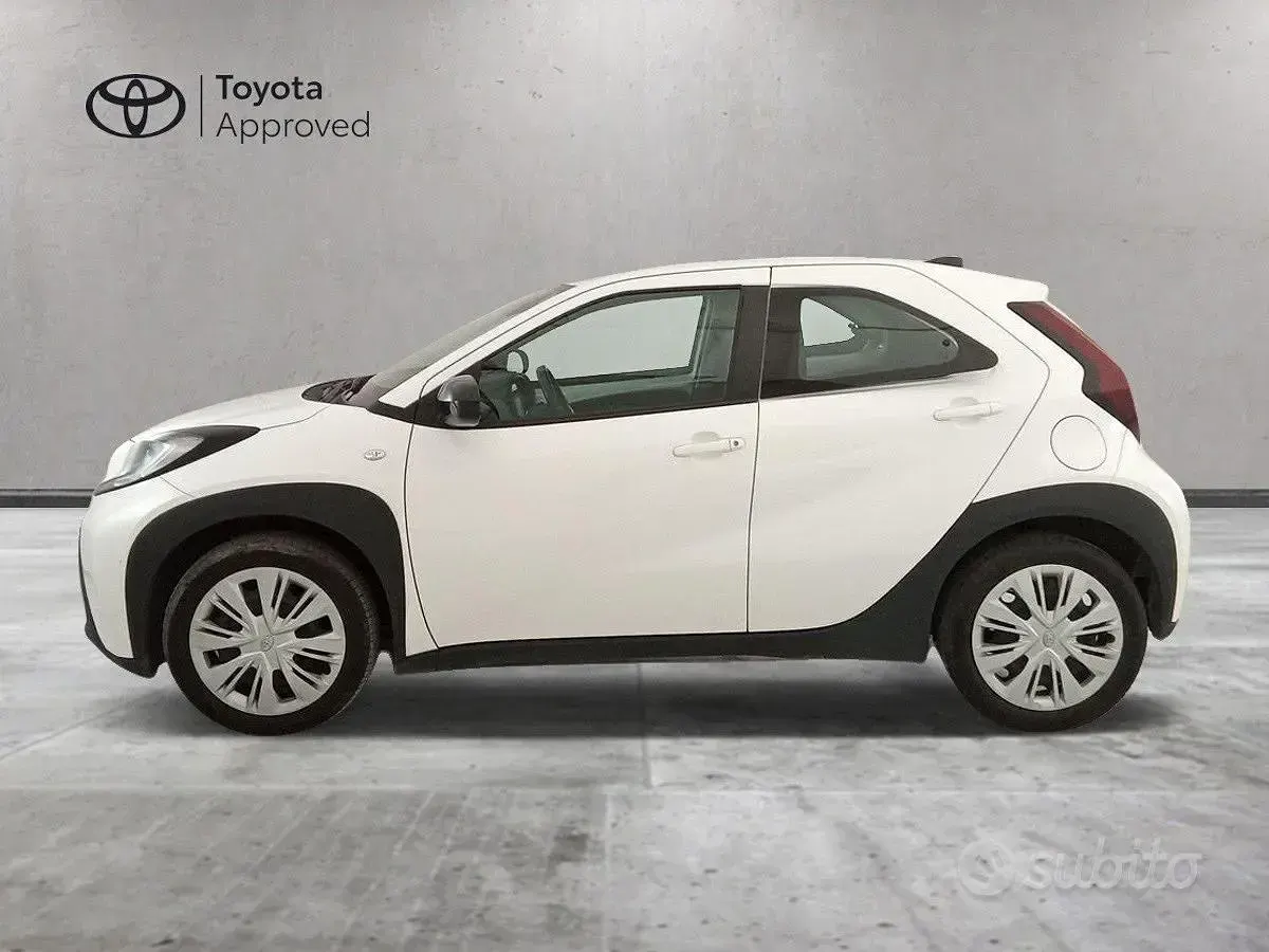 Usata Toyota Aygo X Active 72 CV (52 kW) 2023 Bianco SUV