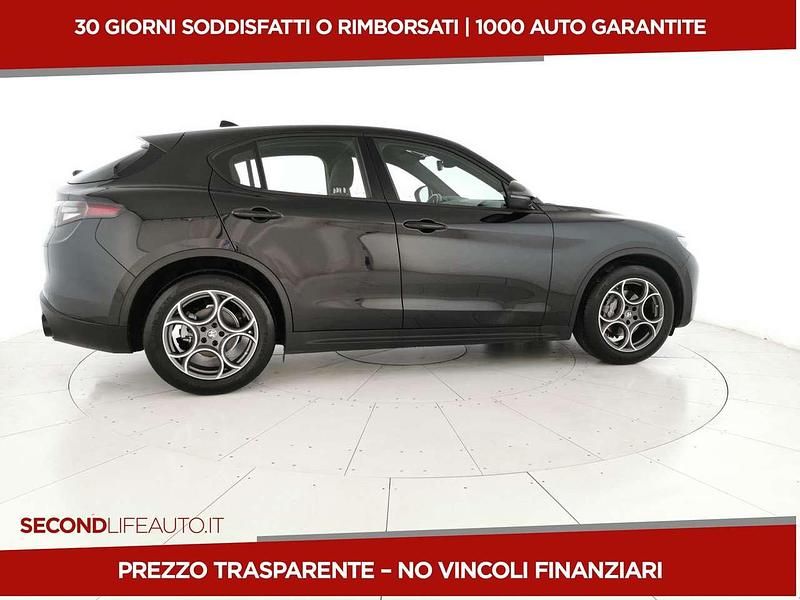 Second-hand Alfa Romeo Stelvio Sprint 160 CP (117 kW) 2024 Negru SUV