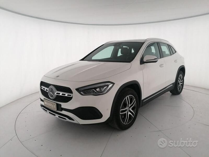 Bianco Usata 2022 Mercedes GLA200 SUV | 31.500 € (Ottimo prezzo) - Immagine 1/4
