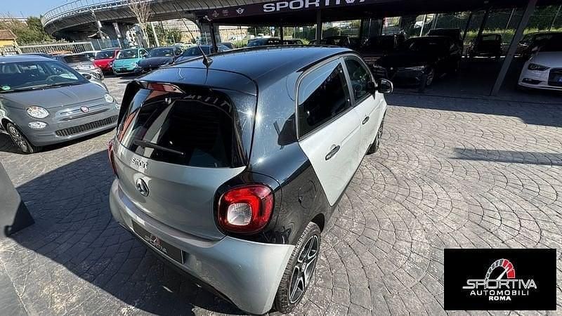 Usata Smart ForFour Passion 90 CV (66 kW) 2015 Argento Utilitaria
