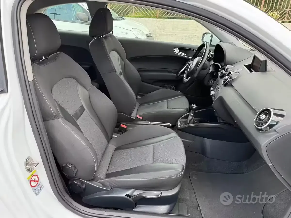 Usata Audi A1 90 CV (66 kW) 2012 Bianco Utilitaria