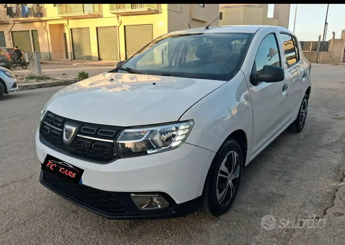 Usata Dacia Sandero Ambiance 75 CV (55 kW) 2017 Bianco Berlina