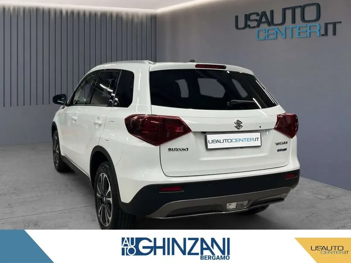 Usata Suzuki Vitara 129 CV (94 kW) 2023 Bianco SUV