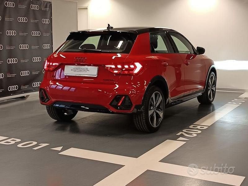 Uusi Audi A1 116 HP (85 kW) 2025 Punainen Katumaasturi