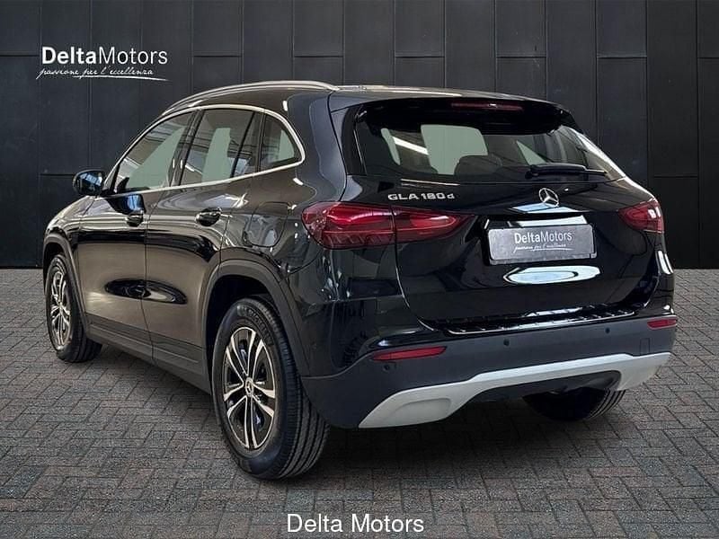 Nuova Mercedes GLA180 Advanced 116 CV (85 kW) 2026 Nero SUV