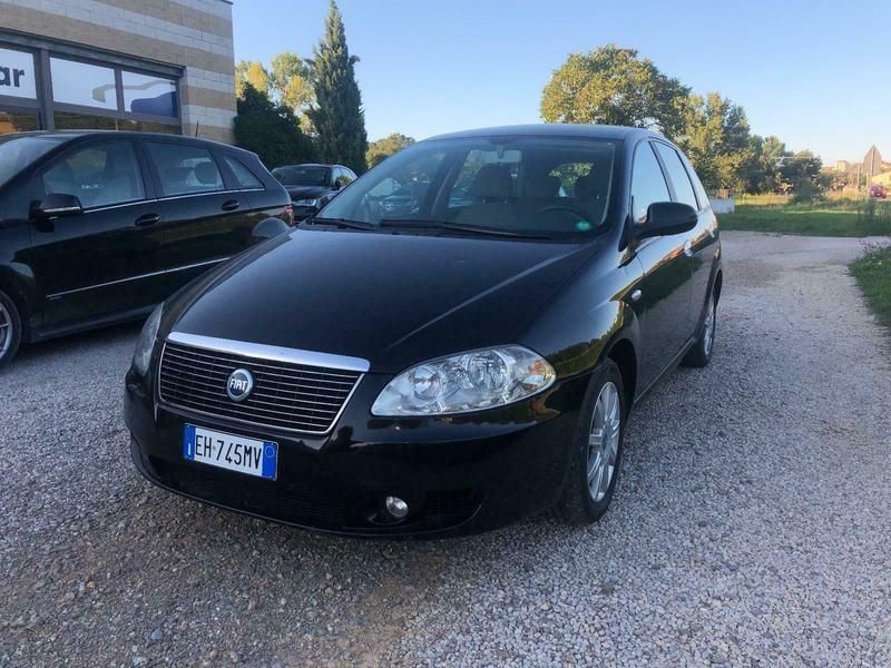 Venduto Fiat Croma Croma1.9 MJT Dynam. auto usate in vendita Venduto Fiat Croma Croma1.9 MJT Dynam. auto usate in vendita