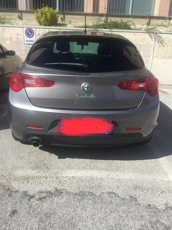 Usata Alfa Romeo Giulietta Progression 105 CV (77 kW) 2013 Utilitaria