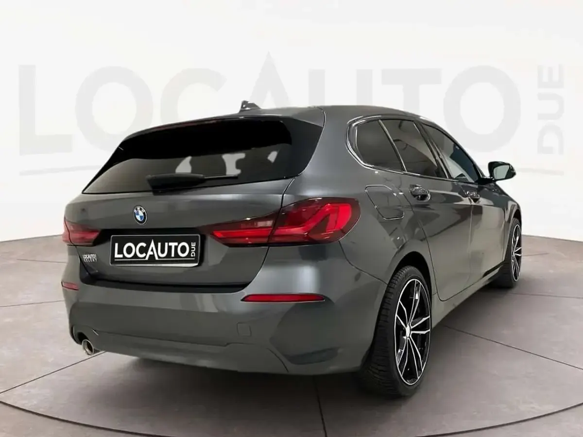Usata BMW 118 140 CV (102 kW) 2019 Grigio Berlina
