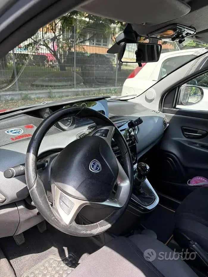 Usata Lancia Ypsilon 69 CV (50 kW) 2014 Utilitaria