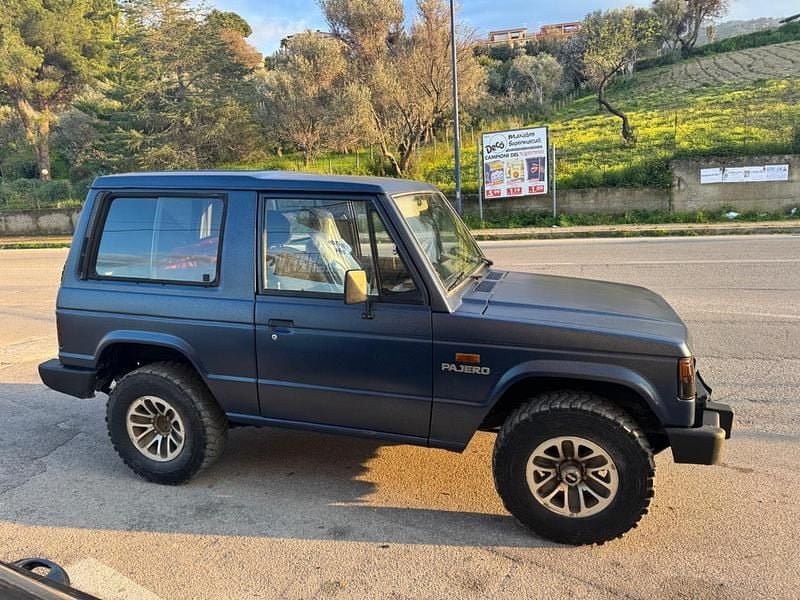 Usata Mitsubishi Pajero Top 84 CV (61 kW) 1987 Blu SUV