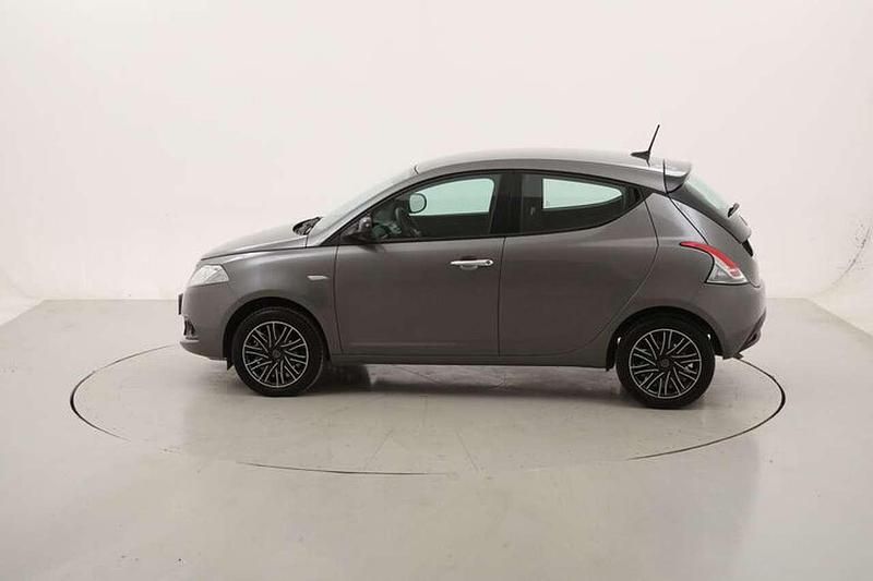 Usata Lancia Ypsilon Silver 69 CV (50 kW) 2023 Grigio Utilitaria