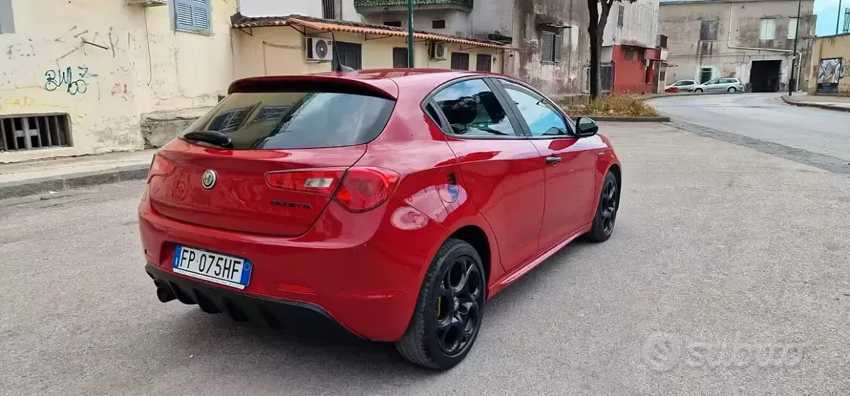 Usata Alfa Romeo Giulietta Super 120 CV (88 kW) 2018 Rosso Utilitaria