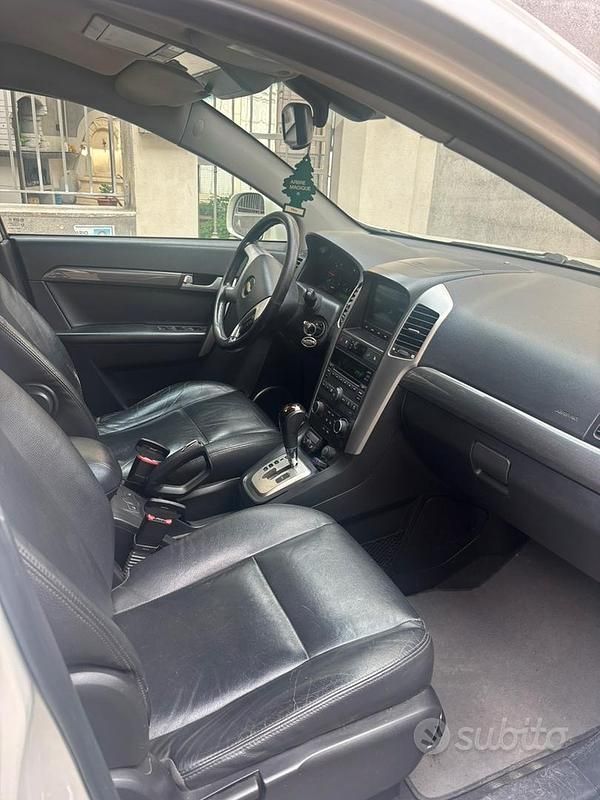 Usata Chevrolet Captiva 2010 Bianco SUV