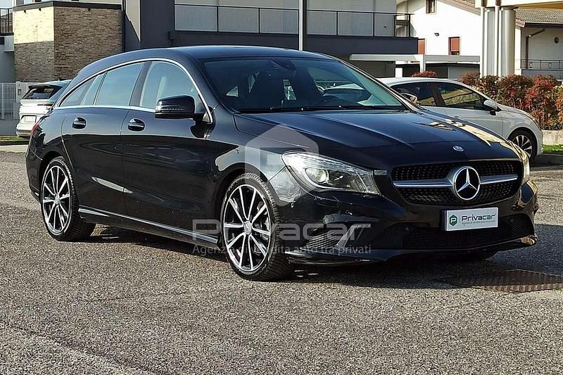 Usata Mercedes CLA220 Executive 177 CV (130 kW) 2015 Nero Berlina