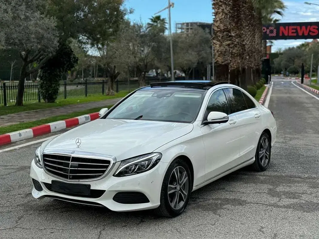 Usata Mercedes C350e 211 CV (155 kW) 2017 Berlina