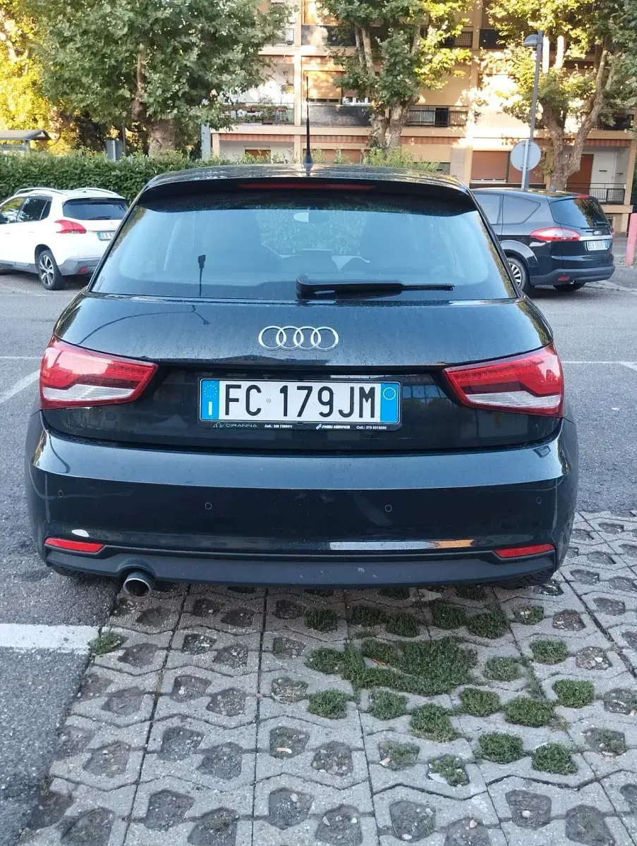 Usata Audi A1 Ambition 89 CV (65 kW) 2015 Nero Utilitaria