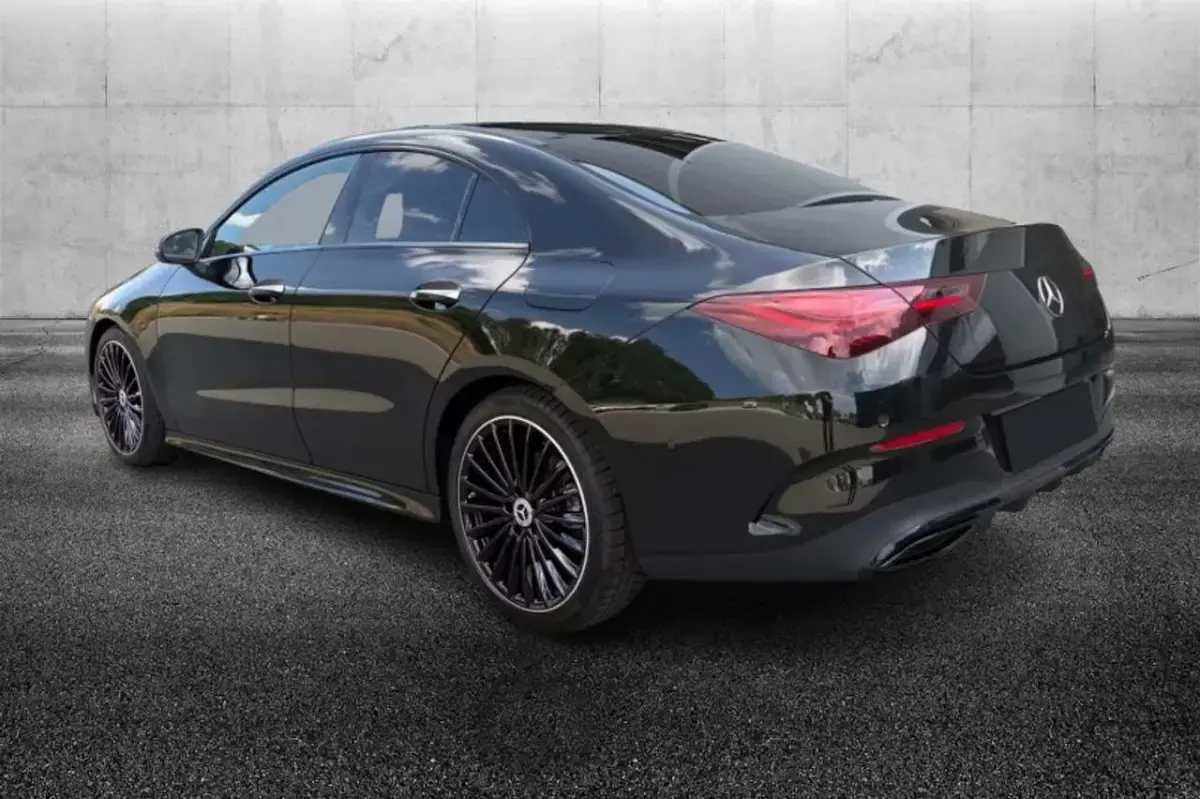 Usata Mercedes CLA200 AMG Line Premium 150 CV (110 kW) 2025 Nero Berlina