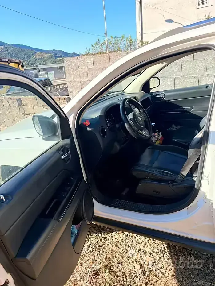 Usata Jeep Compass 163 CV (119 kW) 2013 Bianco SUV
