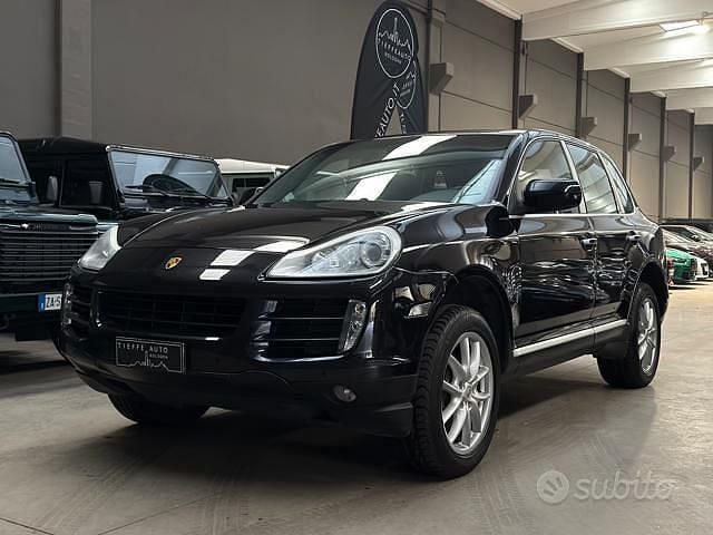Usata Porsche Cayenne 290 CV (213 kW) 2008 Nero metallizzato SUV