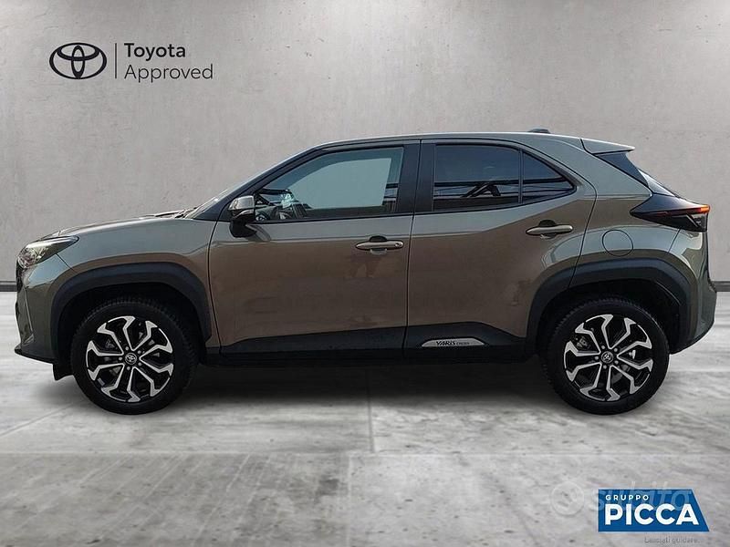 Usata Toyota Yaris Cross Trend 116 CV (85 kW) 2022 Giallo SUV