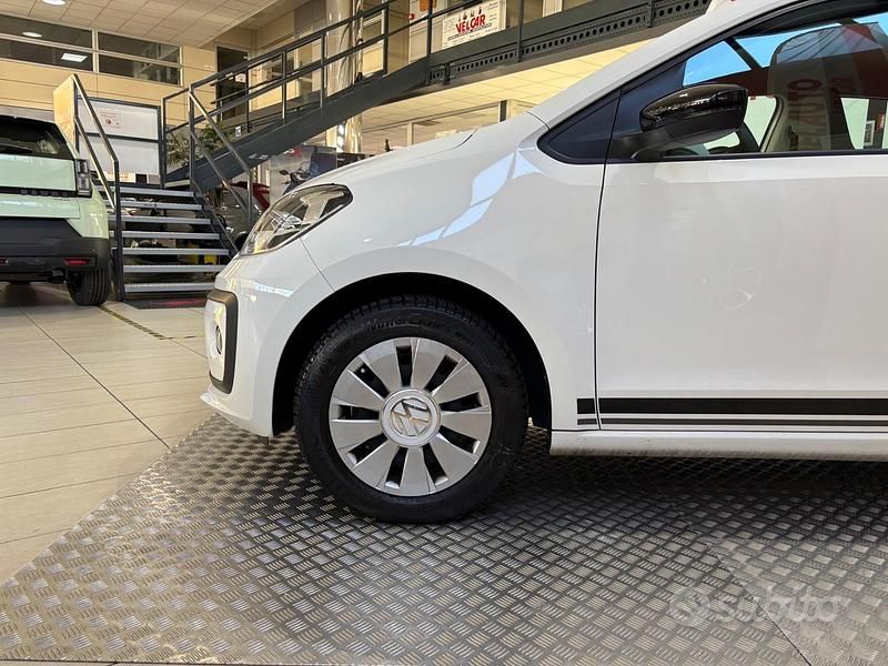 Usata VW up! Move 60 CV (44 kW) 2017 Bianco Utilitaria