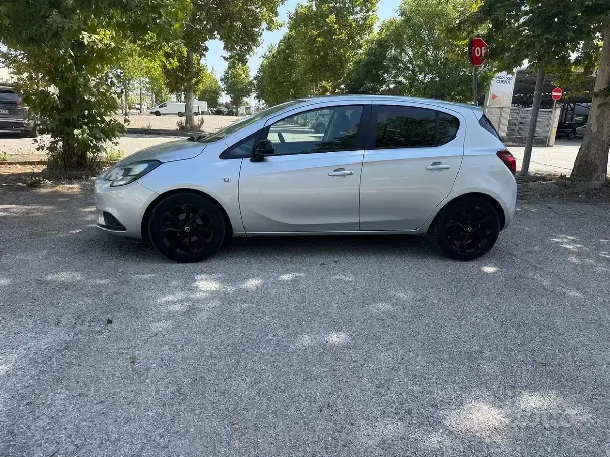 Usata Opel Corsa 69 CV (50 kW) 2016 Grigio Utilitaria
