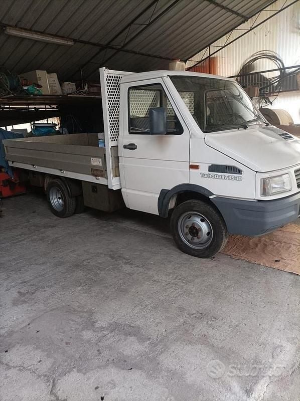 Bianco Usata 1996 Iveco Daily | 5500 € - Immagine 1/3