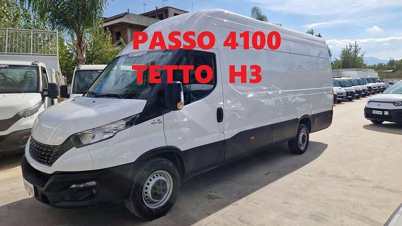 Usata Iveco Daily 136 CV (100 kW) 2021 Bianco Furgone