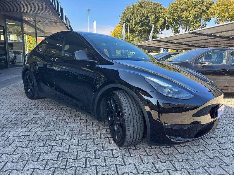 Usata Tesla Model Y Performance 392 kW (534 CV) 2023 Nero SUV