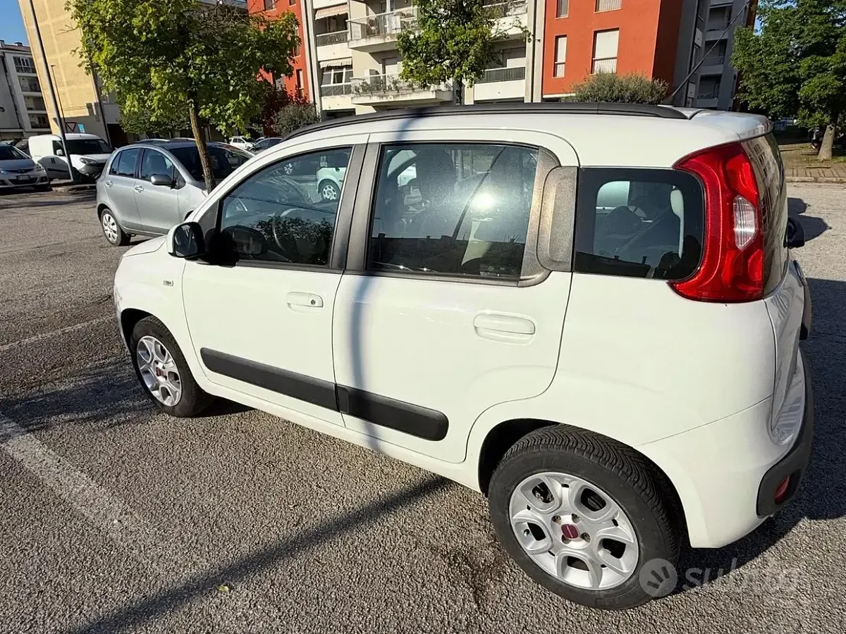 Usata Fiat Panda Lounge 86 CV (63 kW) 2014 Bianco Utilitaria