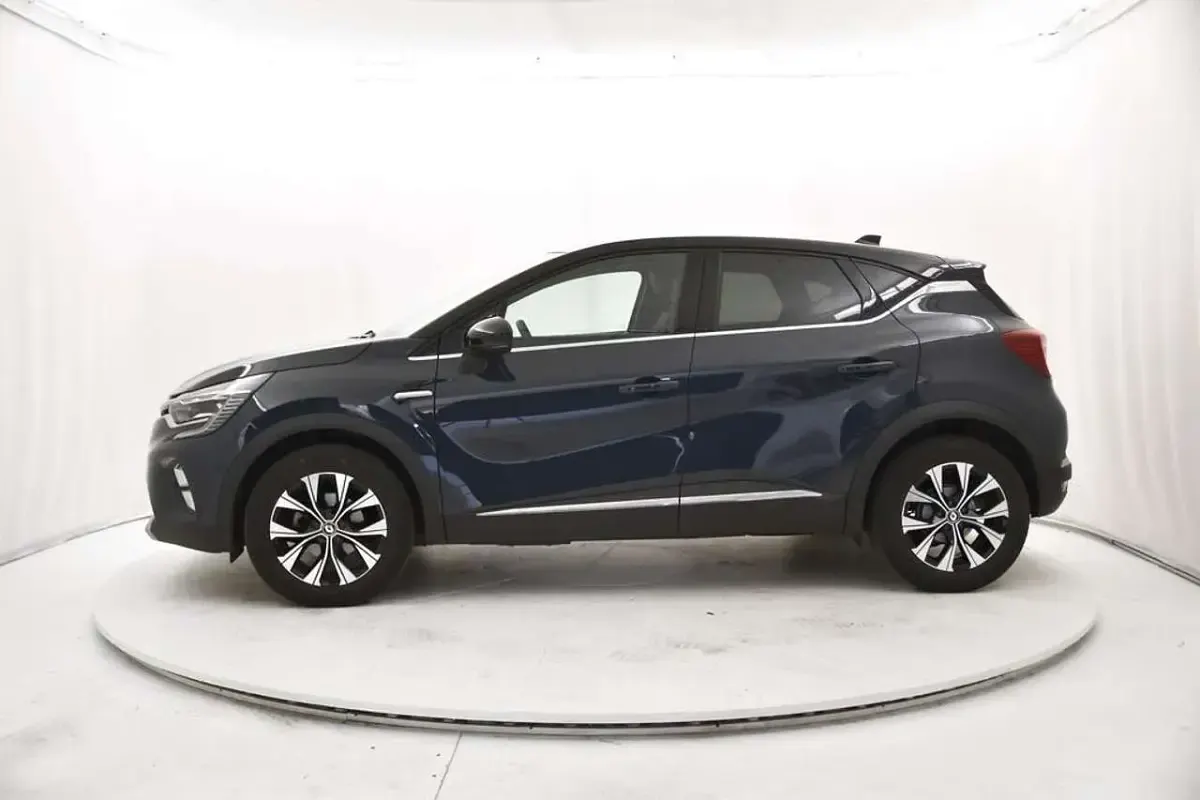 Usado Renault Captur Techno 91 CV (66 kW) 2022 Azul SUV