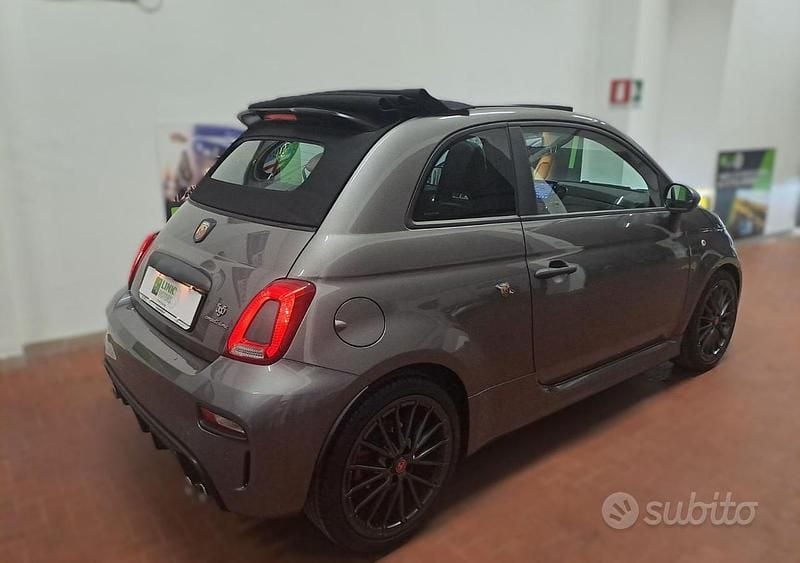 Usata Abarth 595C Competizione 180 CV (132 kW) 2022 Grigio Cabrio